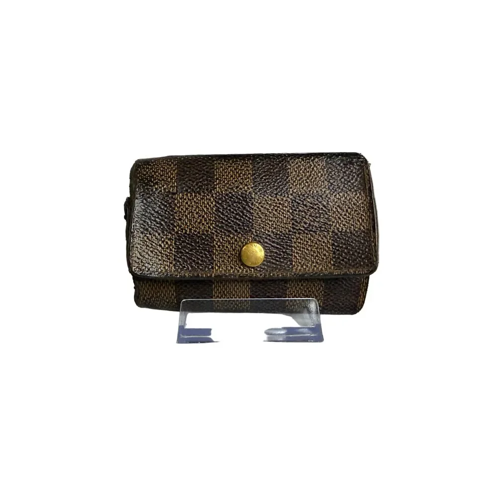 Louis Vuitton classic louis
